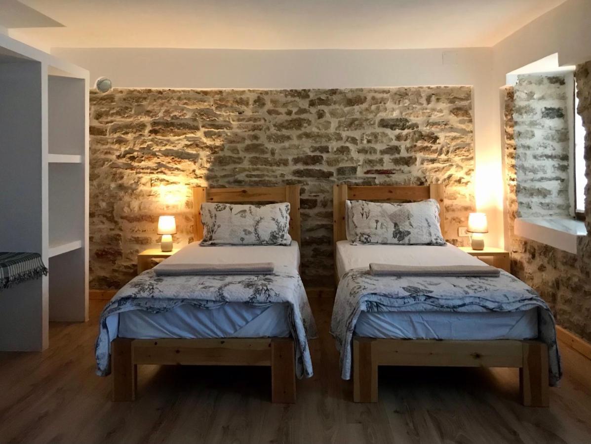 Vila Eri Gjirokastër Екстериор снимка