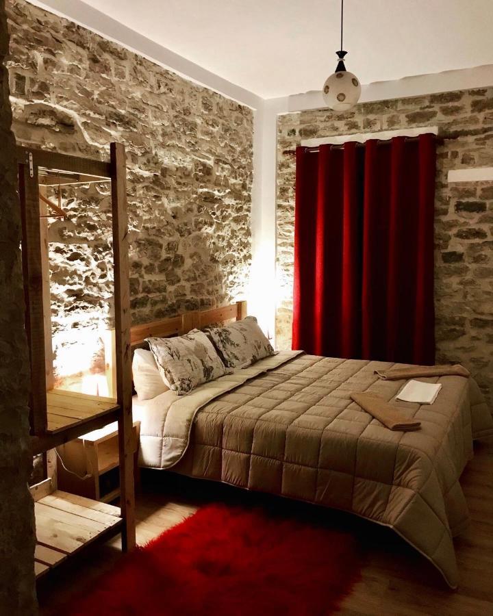 Vila Eri Gjirokastër Екстериор снимка