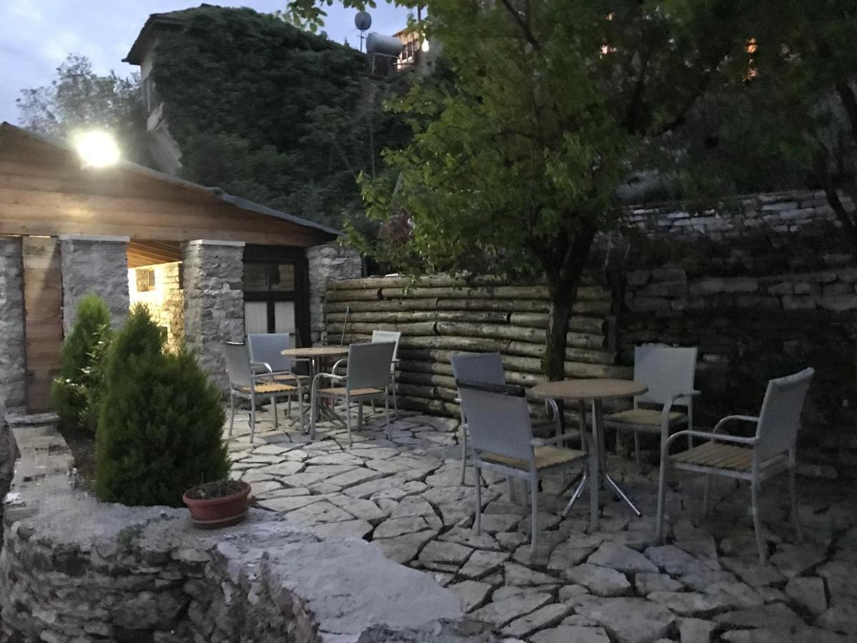 Vila Eri Gjirokastër Екстериор снимка