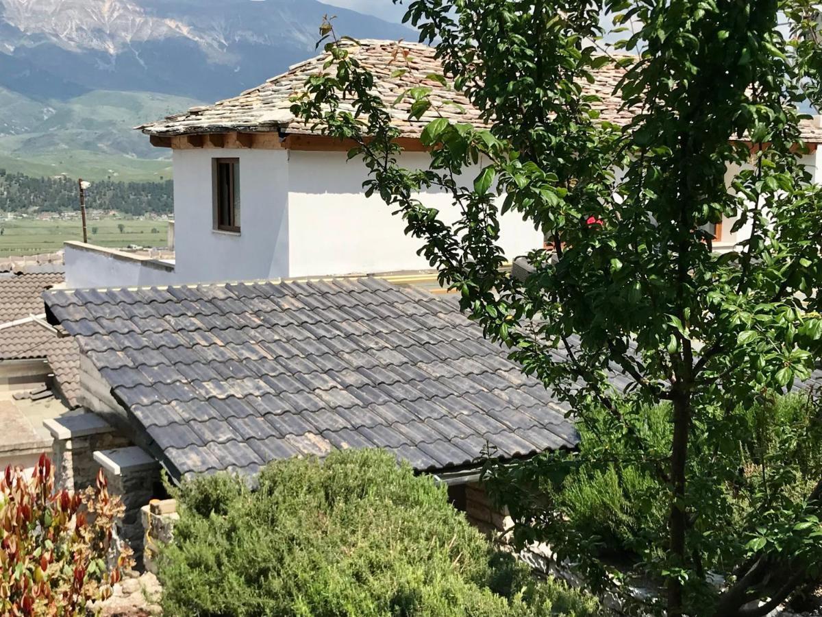 Vila Eri Gjirokastër Екстериор снимка