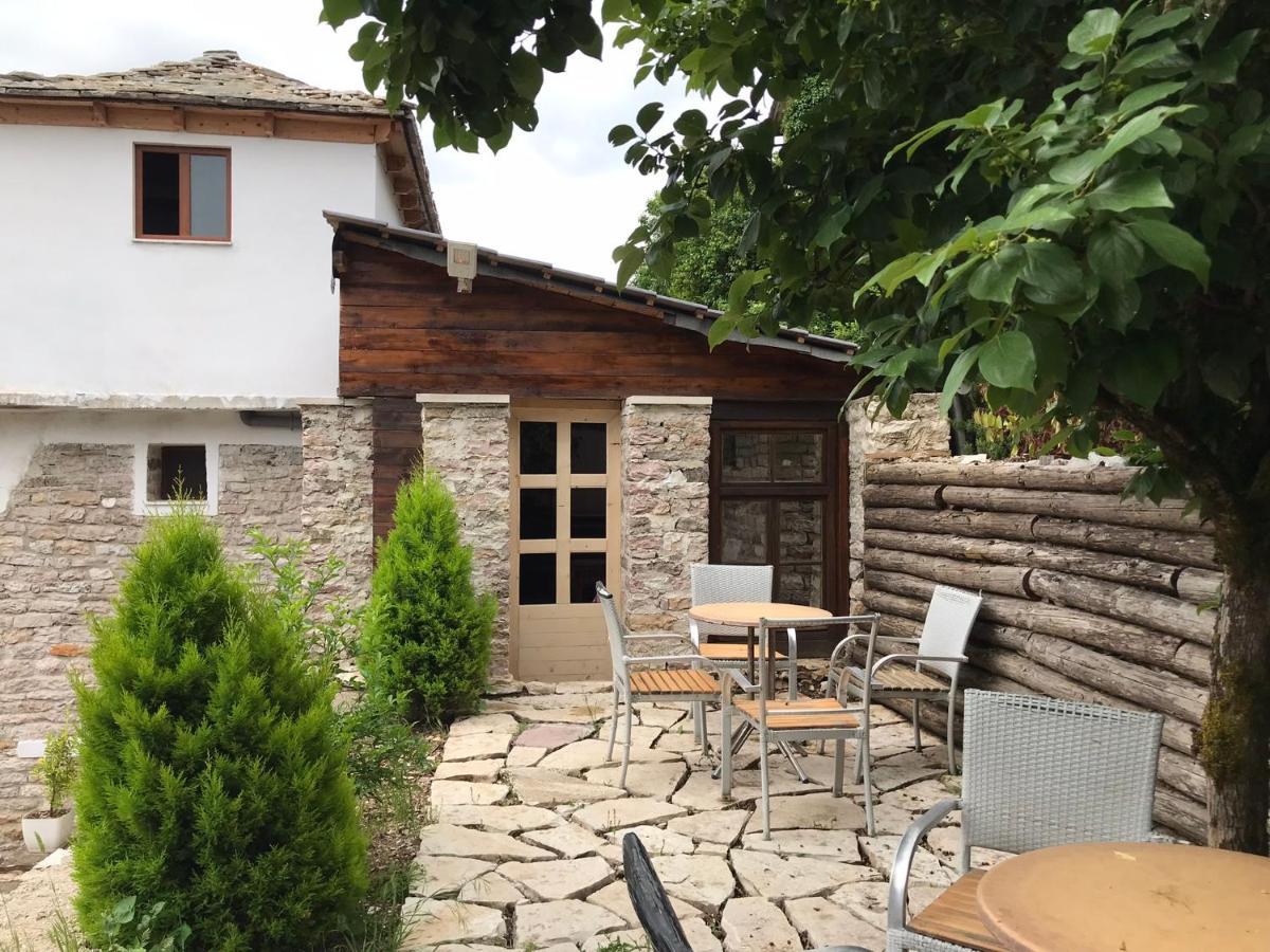 Vila Eri Gjirokastër Екстериор снимка