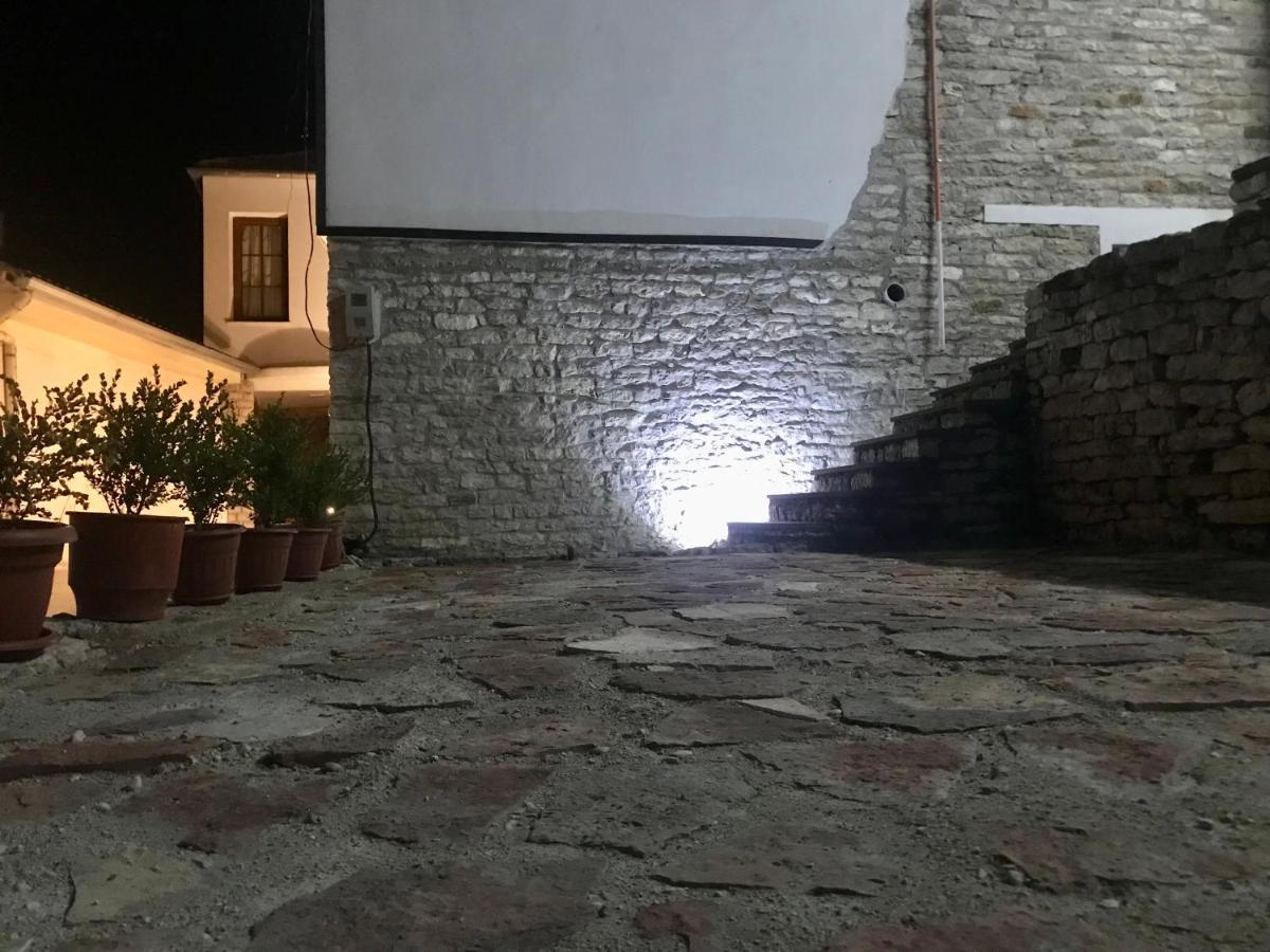 Vila Eri Gjirokastër Екстериор снимка