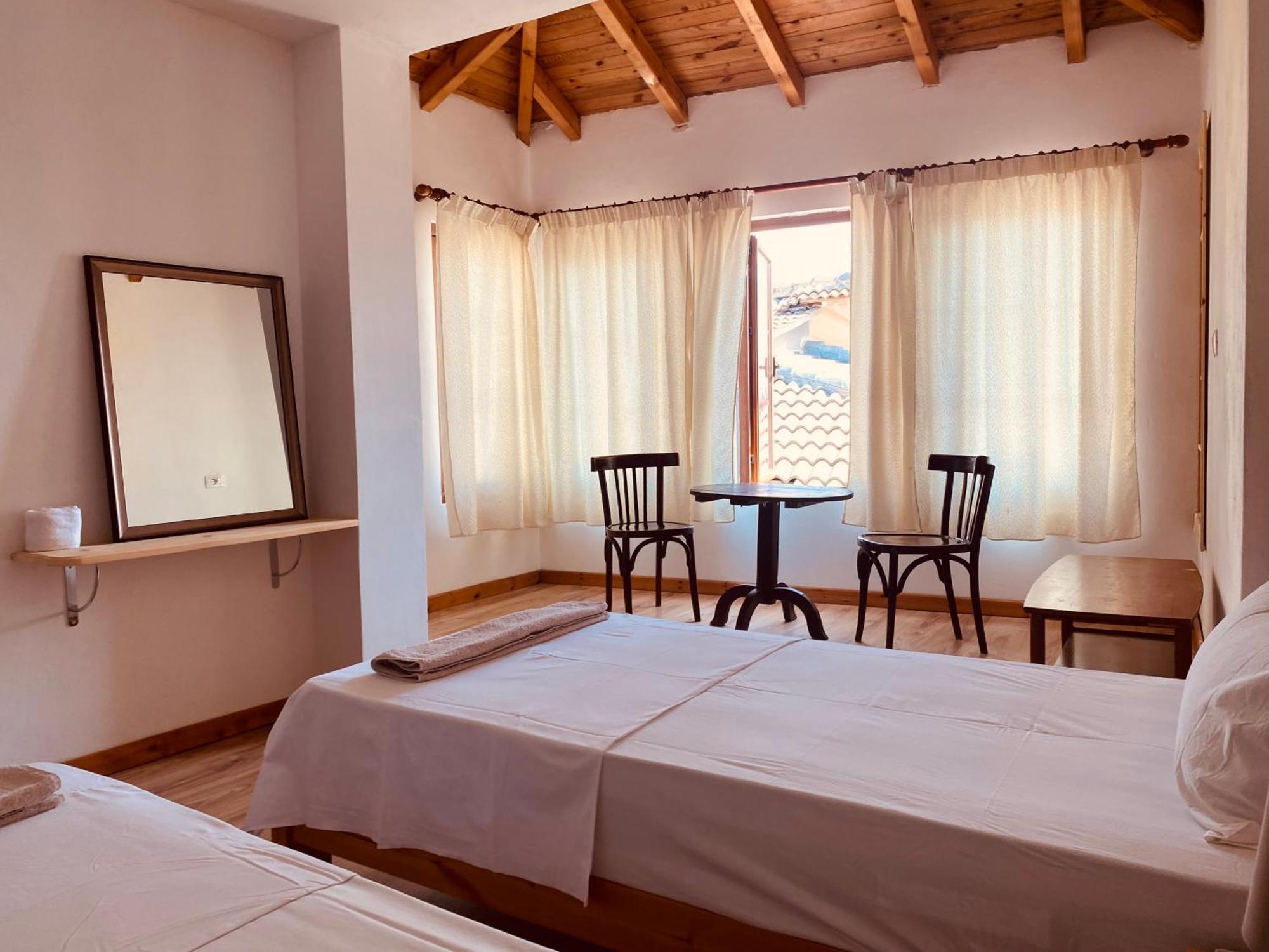Vila Eri Gjirokastër Екстериор снимка