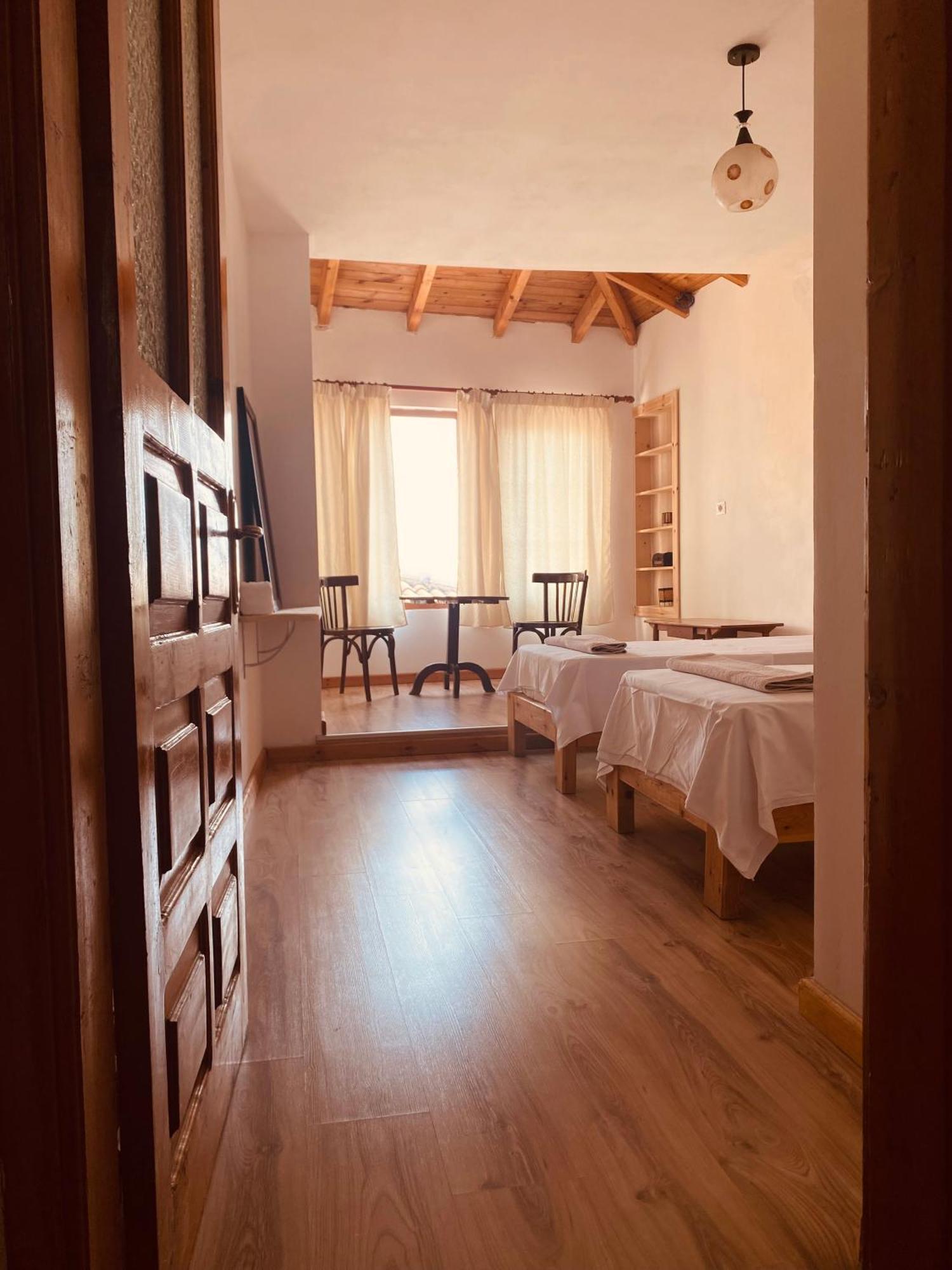 Vila Eri Gjirokastër Екстериор снимка