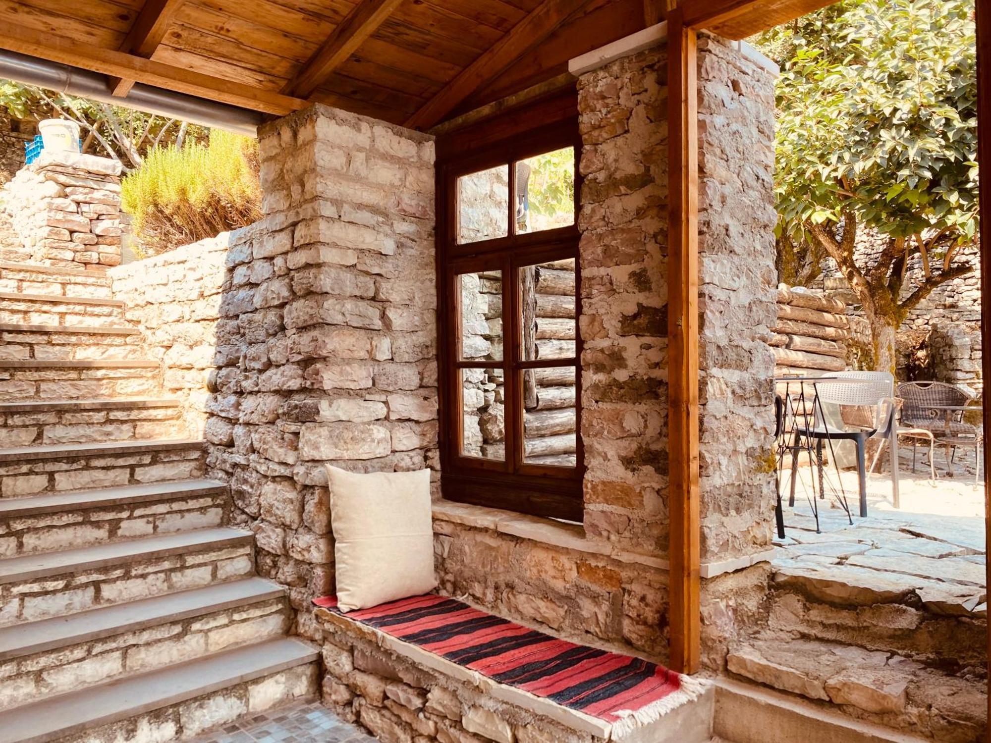 Vila Eri Gjirokastër Екстериор снимка