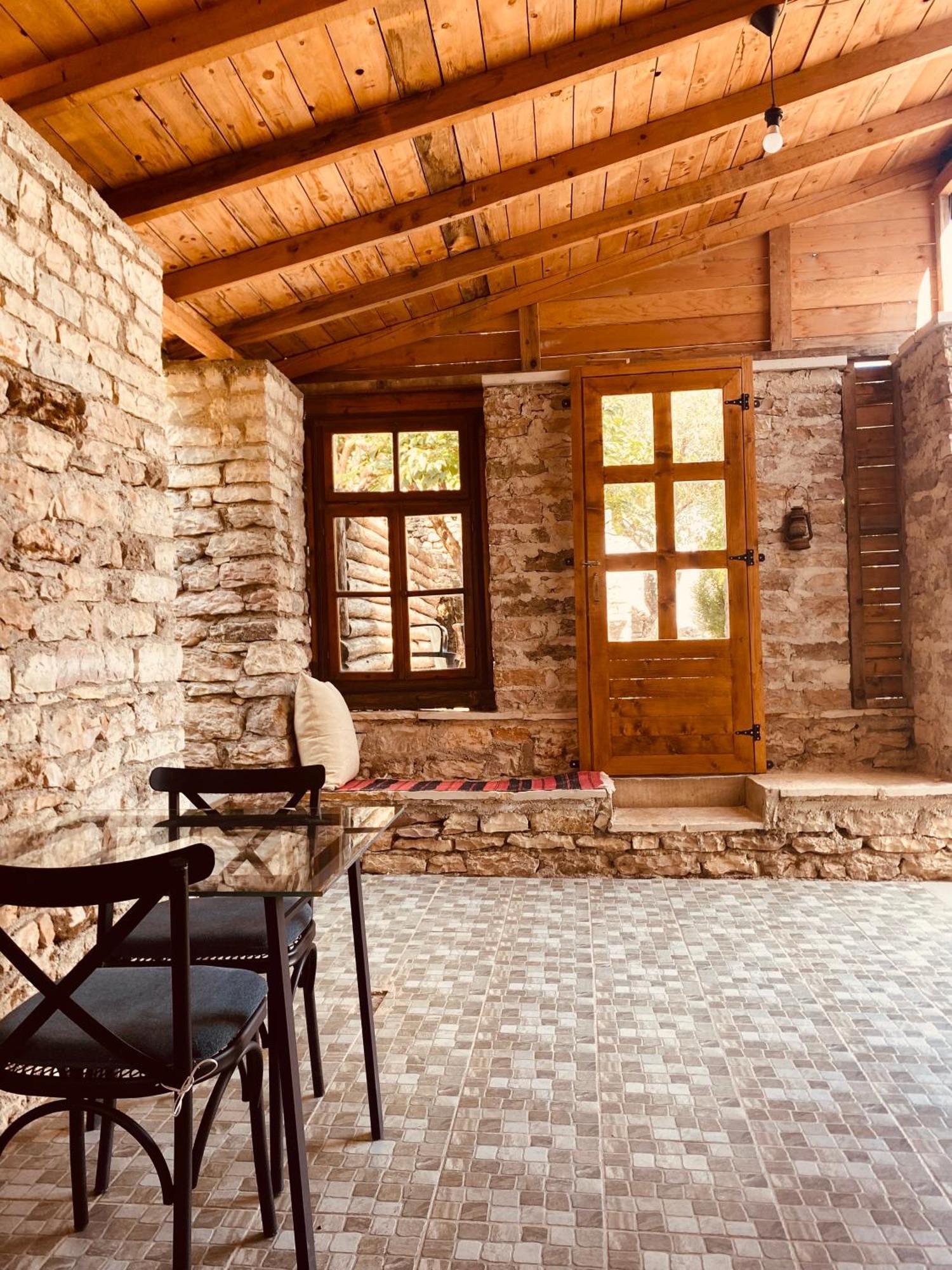Vila Eri Gjirokastër Екстериор снимка
