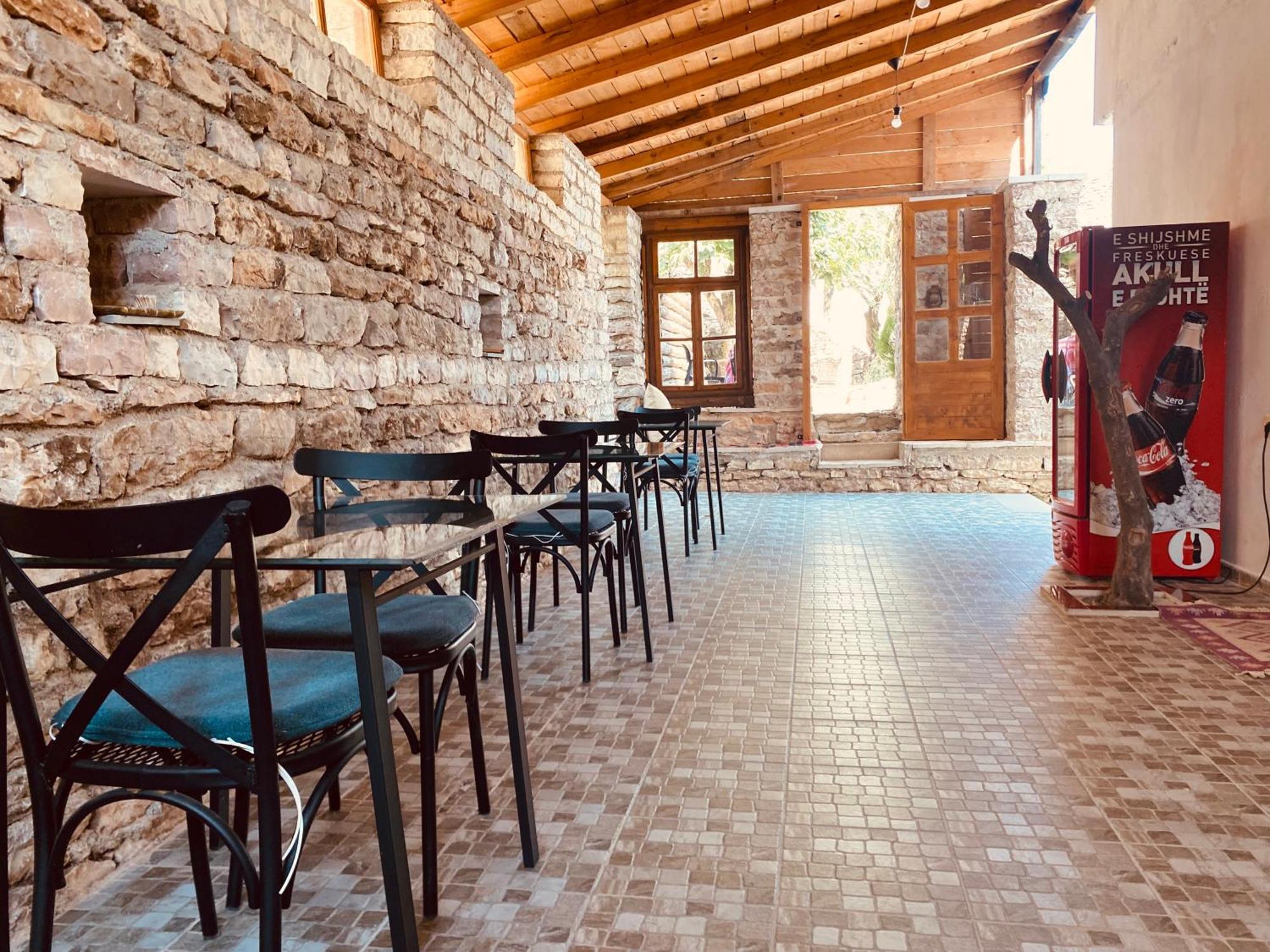 Vila Eri Gjirokastër Екстериор снимка