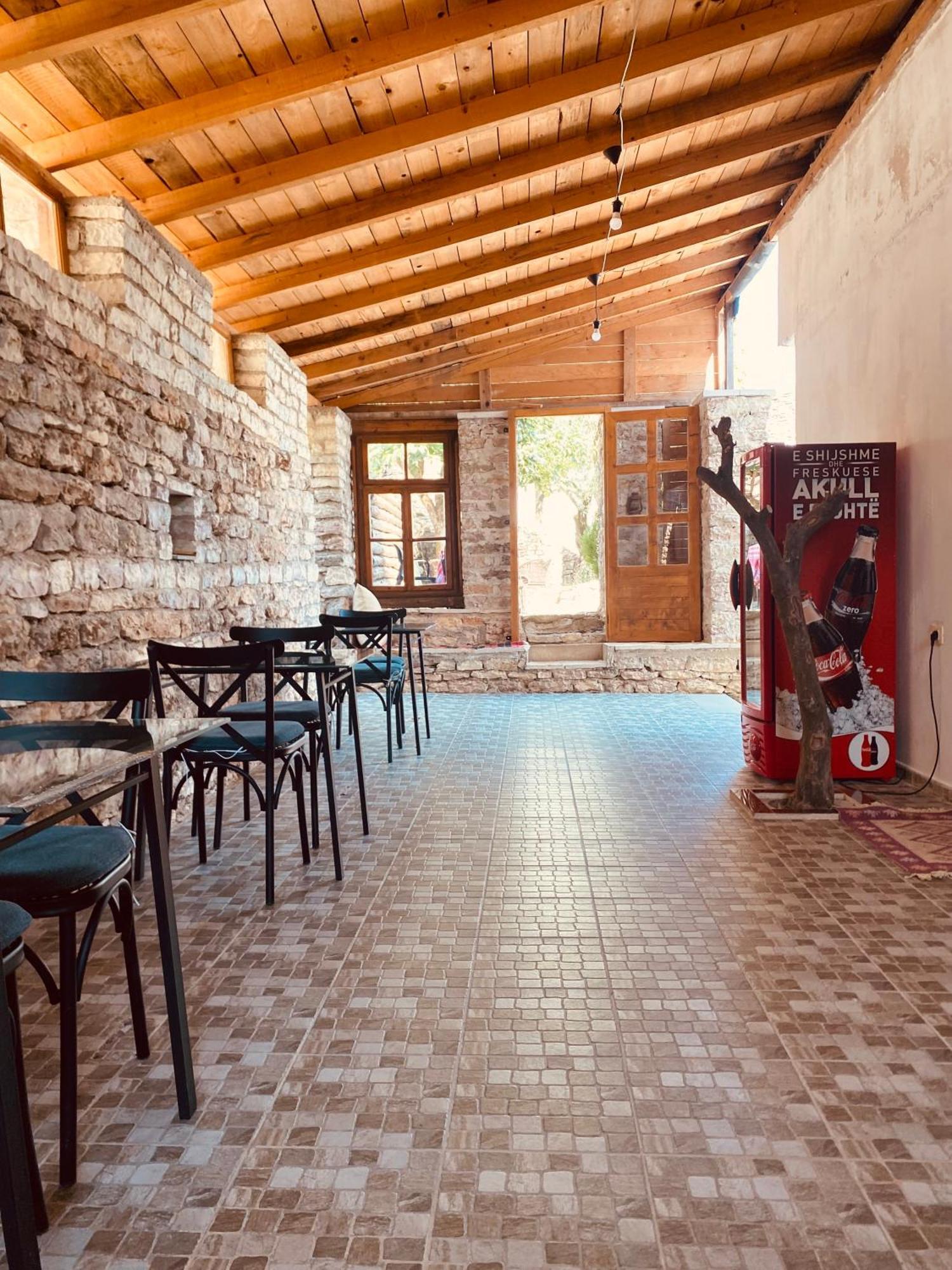 Vila Eri Gjirokastër Екстериор снимка