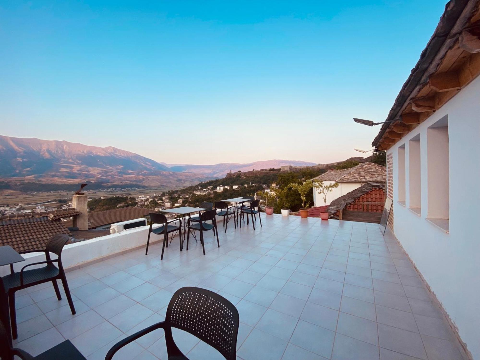 Vila Eri Gjirokastër Екстериор снимка