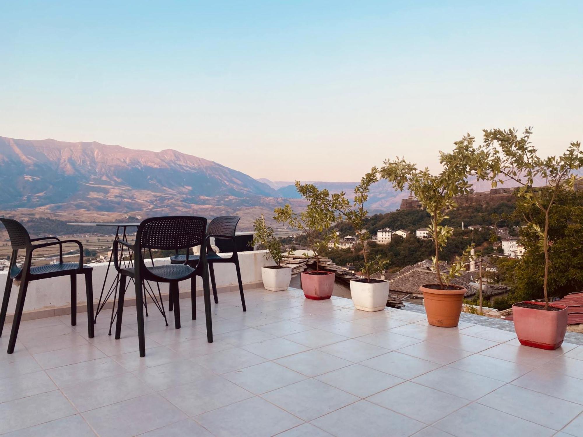 Vila Eri Gjirokastër Екстериор снимка