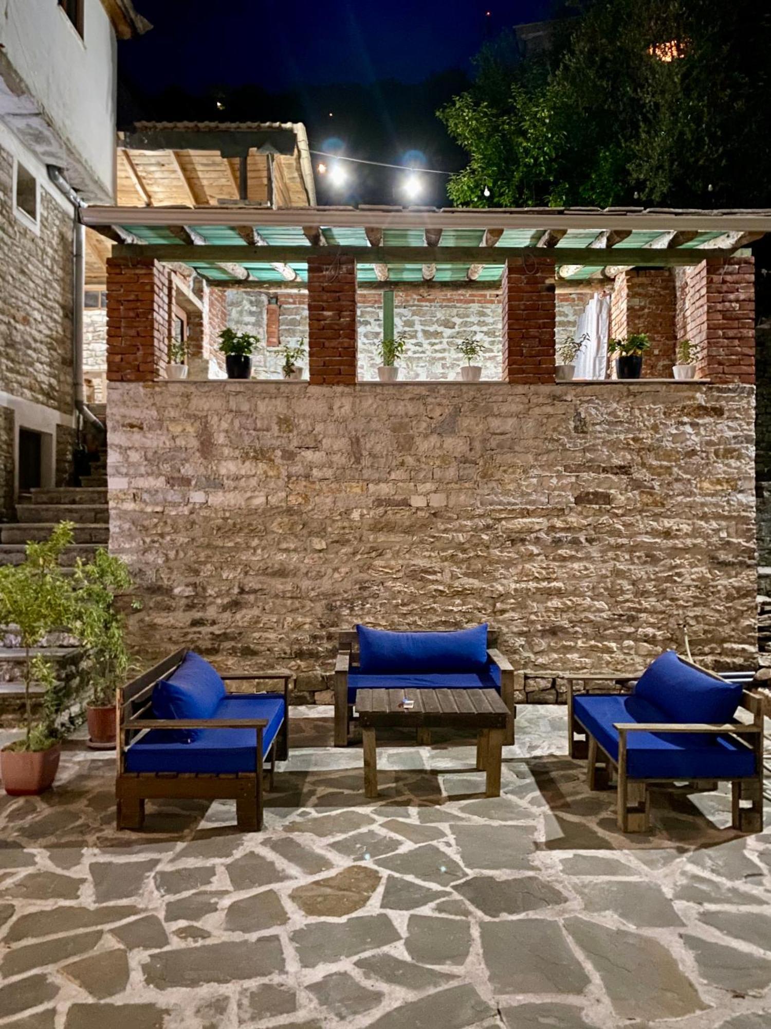 Vila Eri Gjirokastër Екстериор снимка